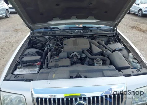 2008 Mercury Grand Marquis Ls z USA, uszkodzony, nr VIN 2MEFM75V98X608767